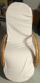 Sedia a dondolo in vimini vintage con cuscino