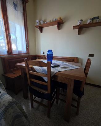 Cassapanca + tavola +sedie