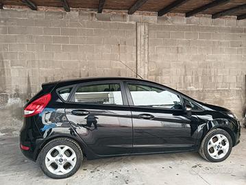FORD Fiesta 5ª serie - 2011