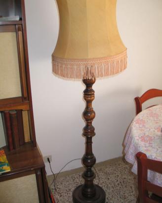 Lampada A Stelo