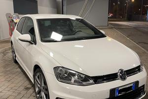 Volkswagen Golf VII 1.4 Tsi R-line