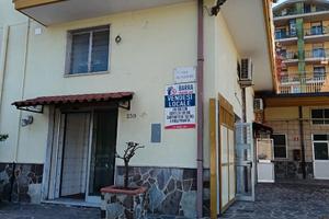 Locale commerciale 405 mq - Battipaglia - 199.000