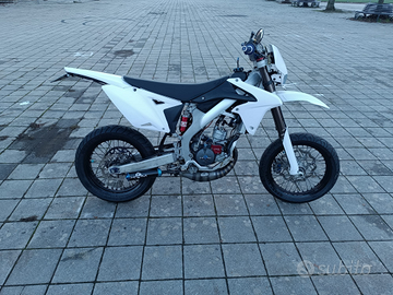 Suzuki Valenti SM50 factory