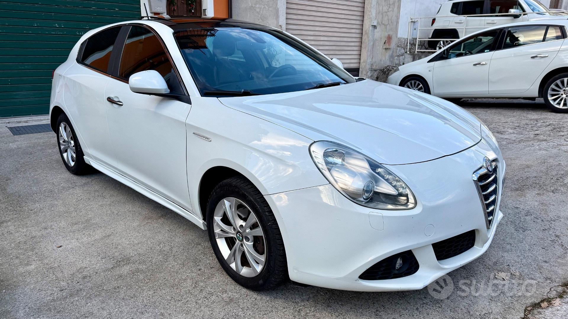 Alfa Romeo Giulietta 2011 photo 2