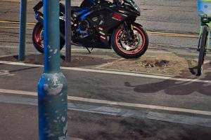  Suzuki gsx r750 k7 