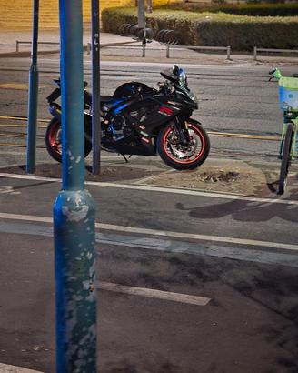  Suzuki gsx r750 k7 