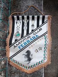 gagliardetto Juventus visibile in Ferrara 
