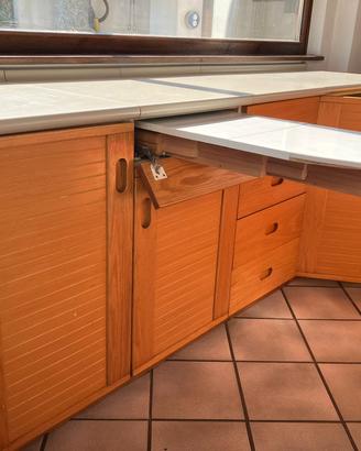 mobili per cucina (solo basi) con antine in legno