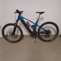 Ebike cube carbonio