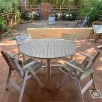 Tavolo allungabile da giardino e sedie pieghevoli
