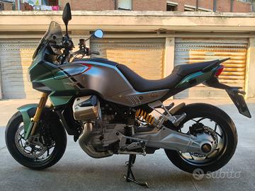 Moto Guzzi Mandello V 100 s 2025