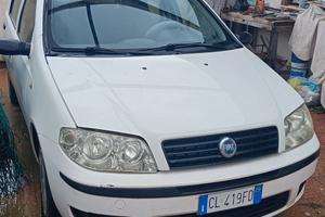 FIAT PUNTO 1,2 Fire 