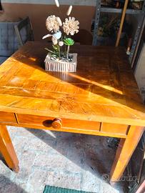 Tavolo in legno