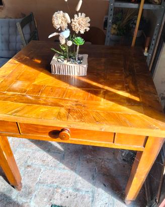 Tavolo in legno