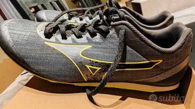 Scarpe running chiodate Mizuno