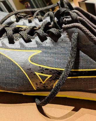 Scarpe running chiodate Mizuno