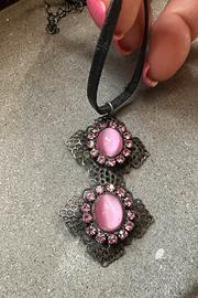 Pendente con pietre dure