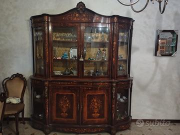 sala da pranzo stile classico