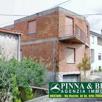 SENEGHE - CASA INDIPENDENTE con Cortile