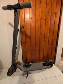 monopattino Ninebot Segway KickScooter