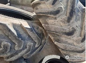 Coppia di pneumatici usati 405 70 20 mitas