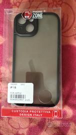 cover iPhone 15 nera