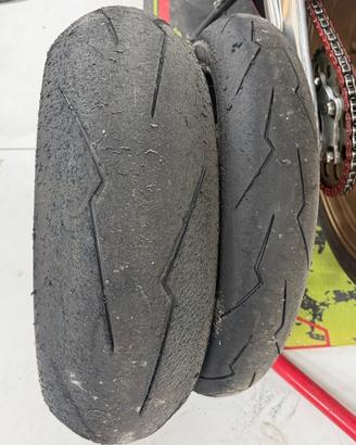 Gomme pirelli 200/55 e 120/70 sc1