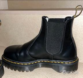 Stivaletti Dr. Martens modello 2976 BEX