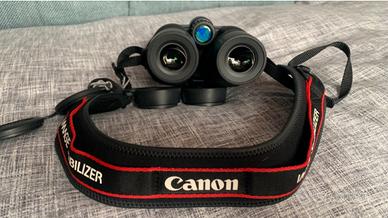 Binocolo canon stabilizzato 10x42