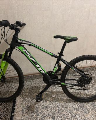 Bicicletta Mountain Bike