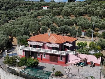 VILLA SINGOLA A CIVEZZA