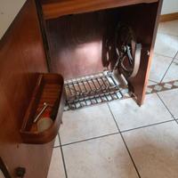 Mobiletto per Macchina da Cucire con Pedale