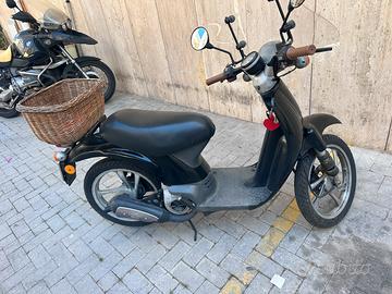 Scooter sky 50