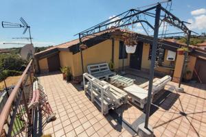 Mansarda/Loft trivani, arredata di tutto, con v