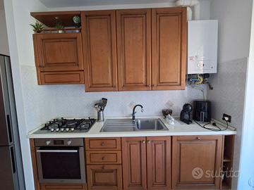 Cucina comprensiva elettrodomestici