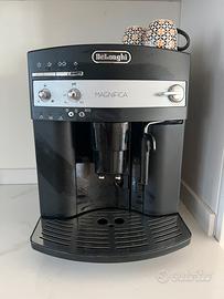 Macchinetta del caffè Delonghi Magnifica