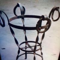 Portavasi in ferro battuto