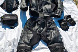 Abbigliamento completo moto 
