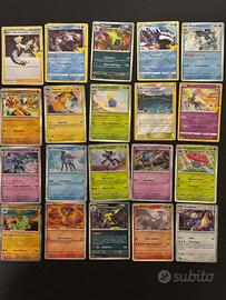 Lotto 100 carte Pokemon Holo e Reverse da varie es