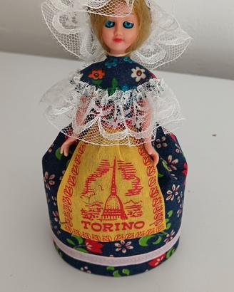 bambolina vestito tipico Torino 