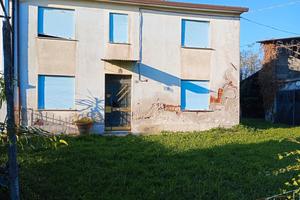 Rustico da ristrutturare intera proprietà