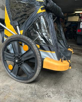 Rimorchio per bambini da agganciare alla bici