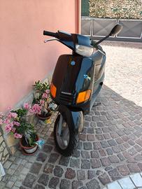 piaggio zip