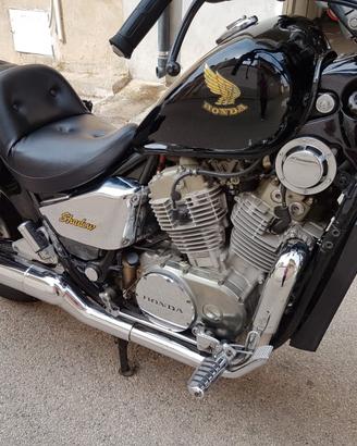 HONDA SHADOW VT 700C 