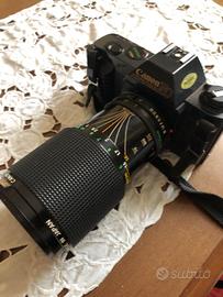 Macchina fotografica Canon con rullino