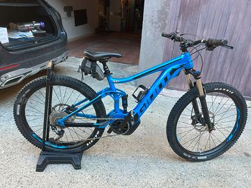 Montain e-bike GIANT STANCE