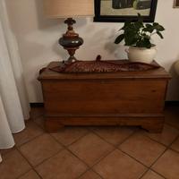 Cassapanca d’epoca pirimi 900