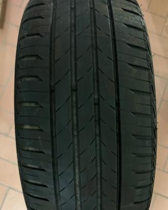 Pneumatico estivo BRIDGESTONE TURANZA (225/45 R18)