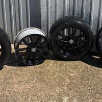 Cerchi originali Audi 17" con gomme invernali