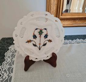 Piatto decorativo in marmo intarsiato 